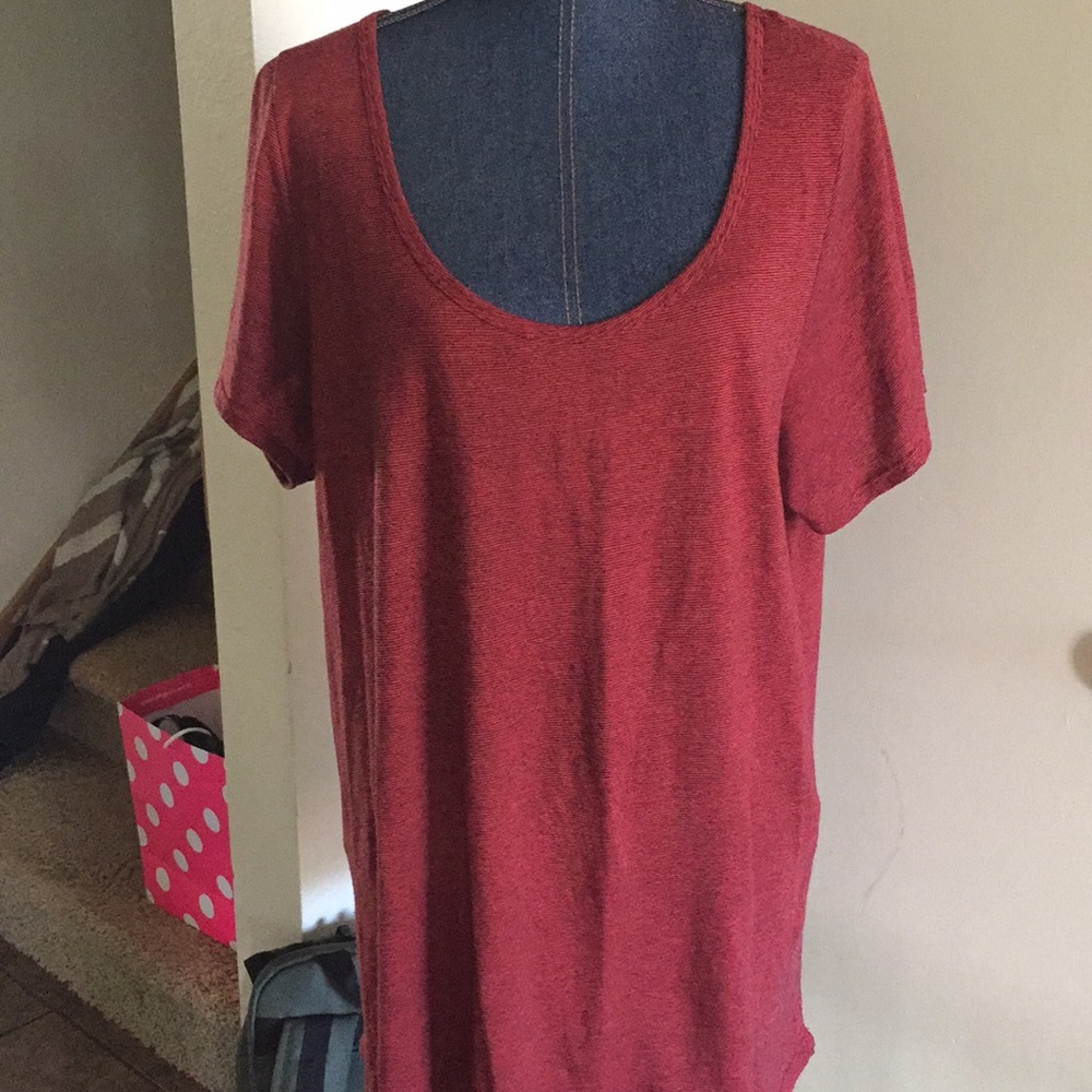 LuLaRoe “classic” tee